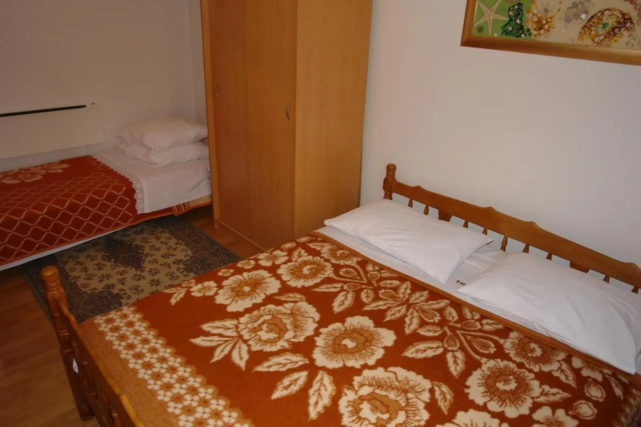 Apartments Nikolina Novi Vinodolski 0*,  Chorvatsko